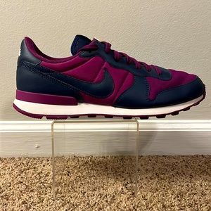 Nike Internationalists